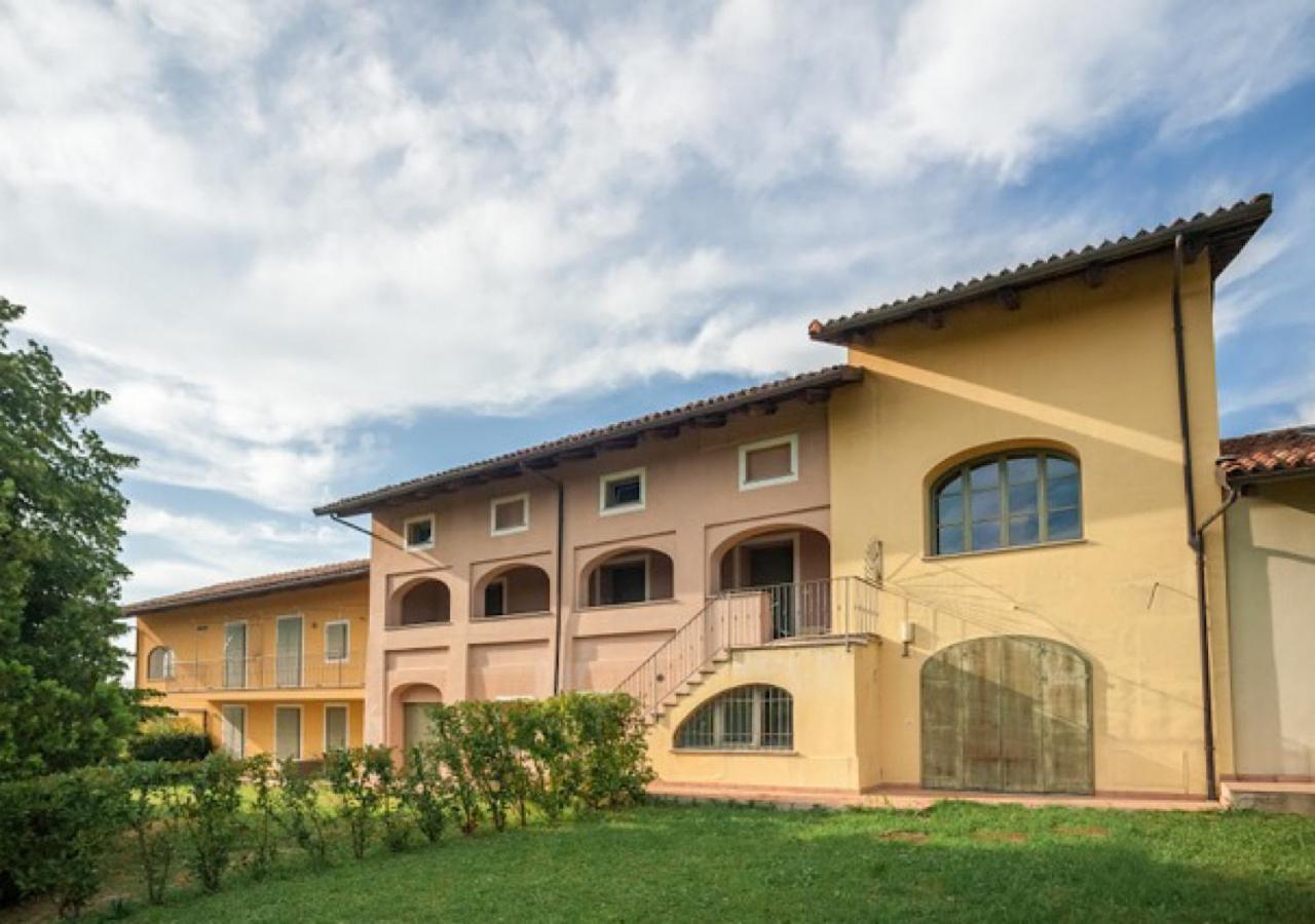 Apartamento Charming Loft Golf Club Barolo Novello Exterior foto