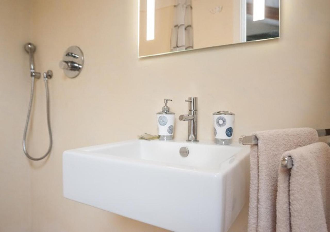 Apartamento Charming Loft Golf Club Barolo Novello Exterior foto